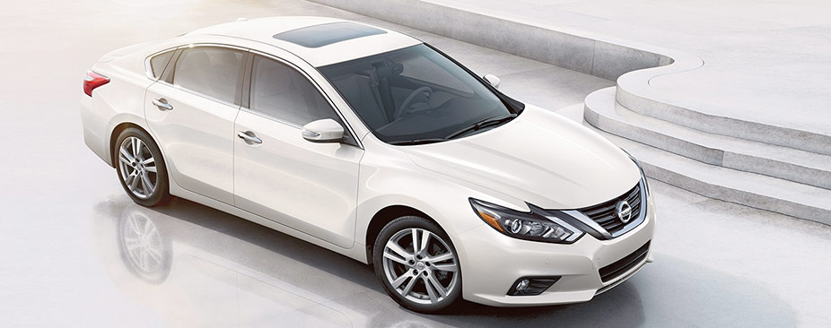 white 2018 nissan altima