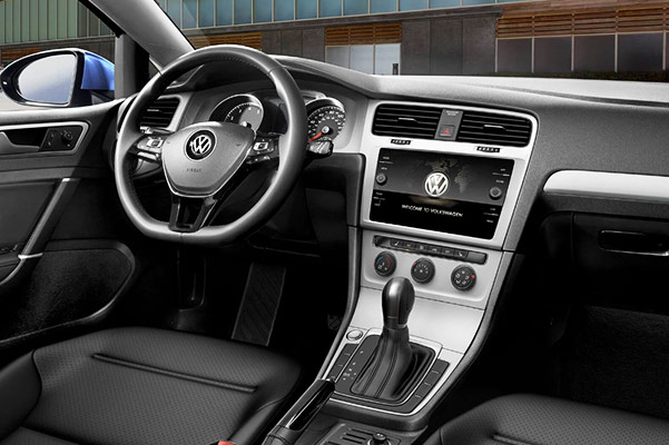 2018 Volkswagen Golf Interior & Technology